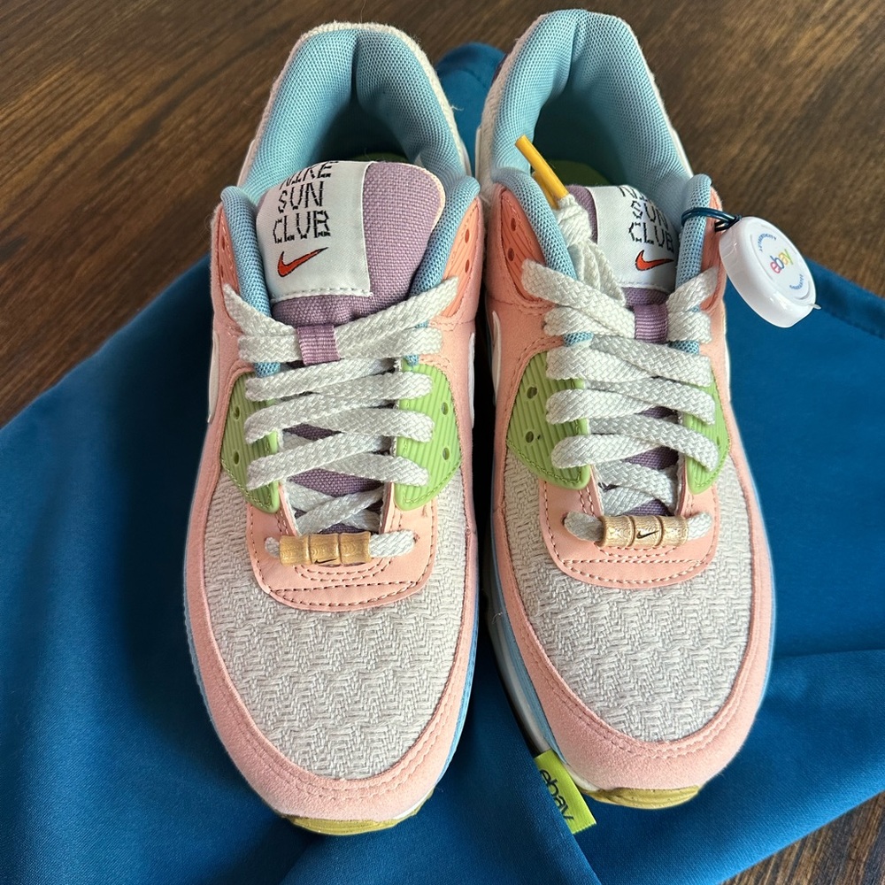 Nike Air Max 90 SE 'Sun Club Multicolored' Running Shoes
DJ9997-100 Women's 7.5